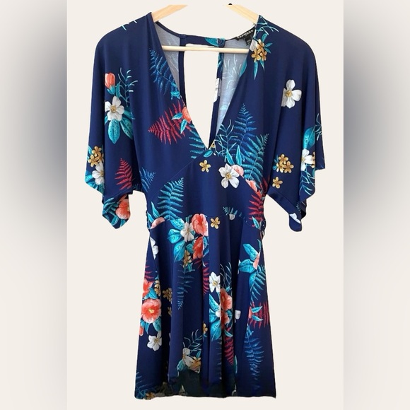 Floral Romper - Picture 5 of 7